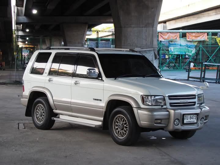 Isuzu Trooper V6