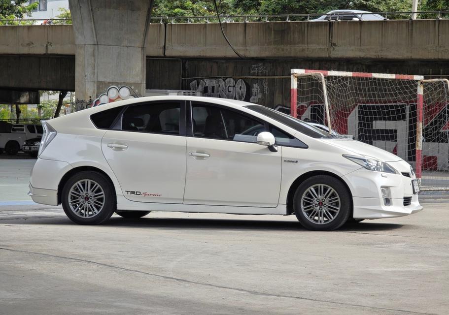 Toyota Prius 1.8 Hybrid TRD Sportivo ปี 2011 3