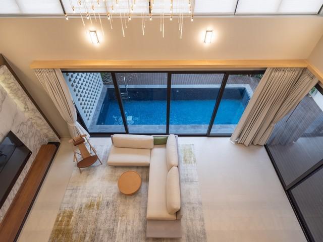 ให้เช่าบ้านเดี่ยว4ชั้น5นอน620ตร.ม.ย่านวิภาวดี20ลาดพร้าวจตุจักร Pool Villa พร้อมลิฟท์ส่วนตัวอดรถ 6 คัน ใกล้ BTS ห้าแยกลาดพร้าว / หมอชิต และ MRT ลาดพร้า 5