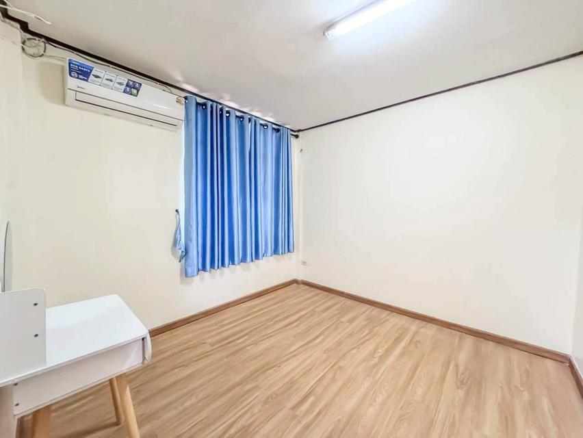 ให้เช่าทาวน์เฮ้าส์2ชั้นพร้อมเข้าอยู่ ย่านรัชดาห้วยขวาง พระราม9 ค่าเช่า 35,000.-/รับผู้เช่าจดทะเบียนการค้า/บริษัท37,000.-แอร์ทั้งหลัง 3