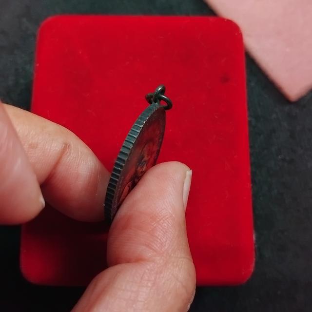 พระบ้านเก็บเก่า พระเหรียญพ่อคงเก่าๆขอบสตางค์ 3