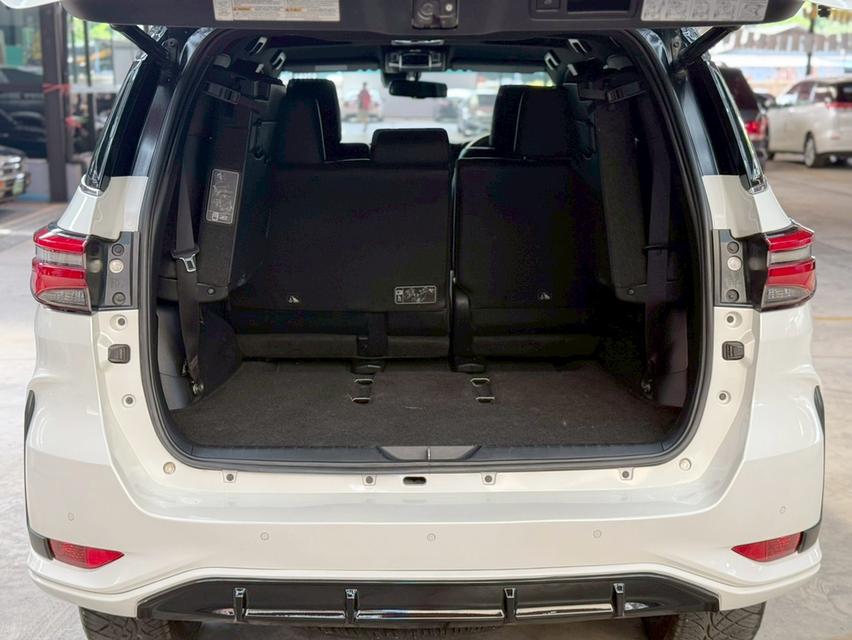 TOYOTA FORTUNER 2.8 GR Sport (Black Top) ปี 2022 รูปที่ 16
