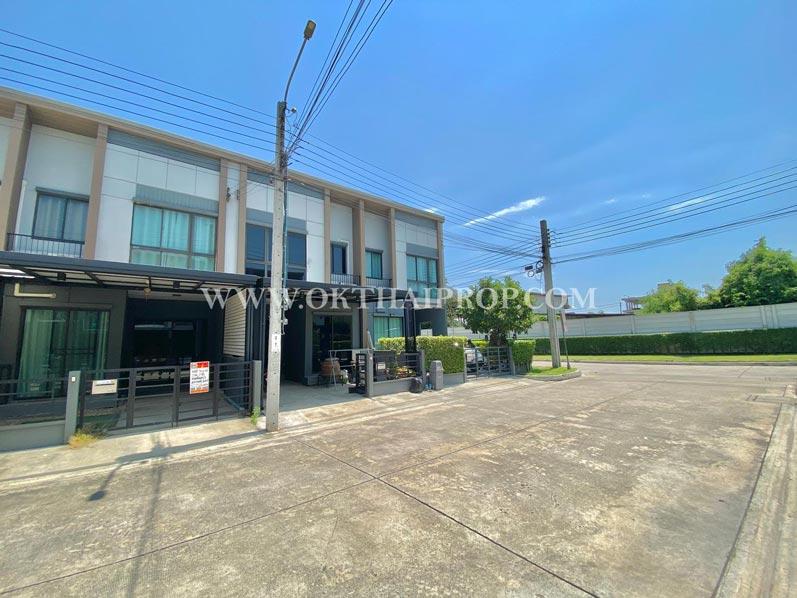 ทาวน์โฮม พลีโน่ พระราม 9-กรุงเทพกรีฑา 2 2