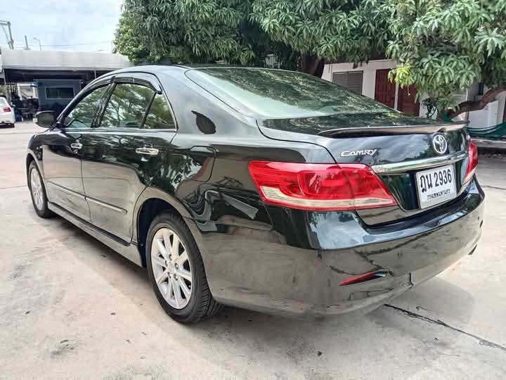 Toyota Camry สีดำ 4