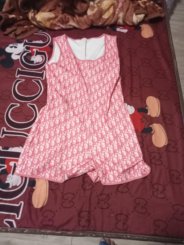 ชุดชมพูกางเกงคู่กันความกันเป็นชุดน่ารัก