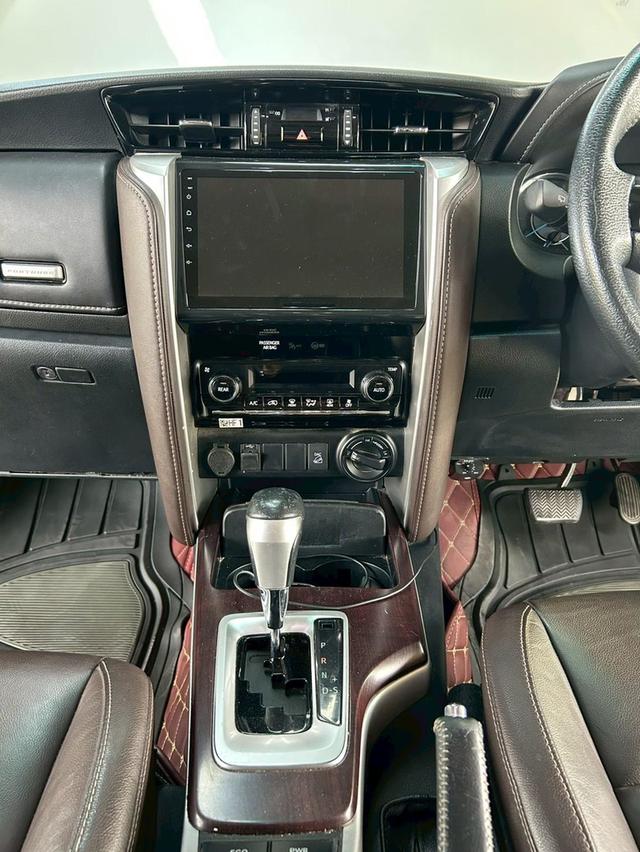 🚗 2019 Toyota FORTUNER 2.4 V 4WD AT รูปที่ 13