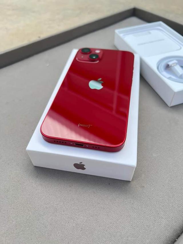 iPhone 13 สีแดง 1