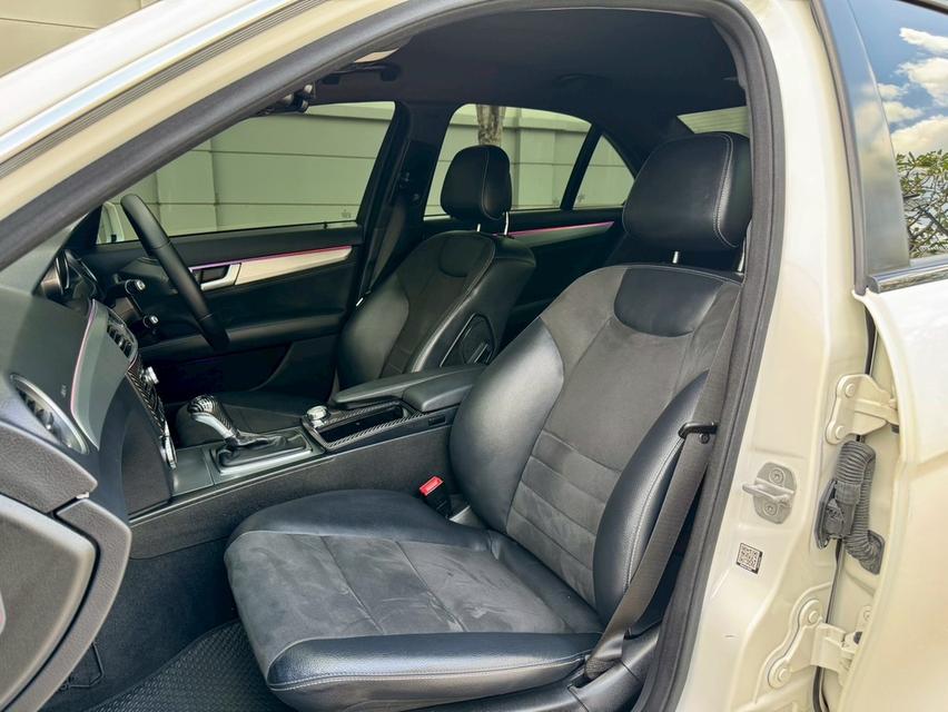 รหัสรถ AVA5565  🌈 Mercedes Benz C200 Edition C Sport AMG W204 รุ่นพิเศษ (หายาก) ตัวสุดท้าย ปี 2014 12