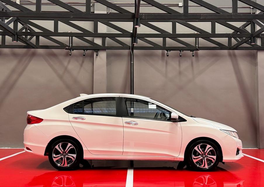2015 HONDA CITY 1.5 SV รถมือเดียว วิ่งน้อยเพียง 80,000 กม รถเข้าศูนย์ทุกระยะ ไม่เคยมีอุบัติเหตุครับ