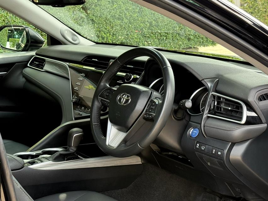 2020 TOYOTA CAMRY HV PREMIUM รถมือเดียวออกป้ายแดง รถวิ่งน้อย เข้าศูนย์ทุกระยะ ไม่เคยมีอุบัติเหตุครับ 10