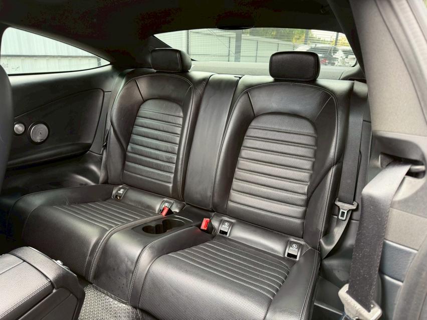 รหัสรถ AVA1964 💢  Benz C250 Coupe AMG Dynamic รุ่น Top หลังคาแก้ว ปี 2018 รูปที่ 13
