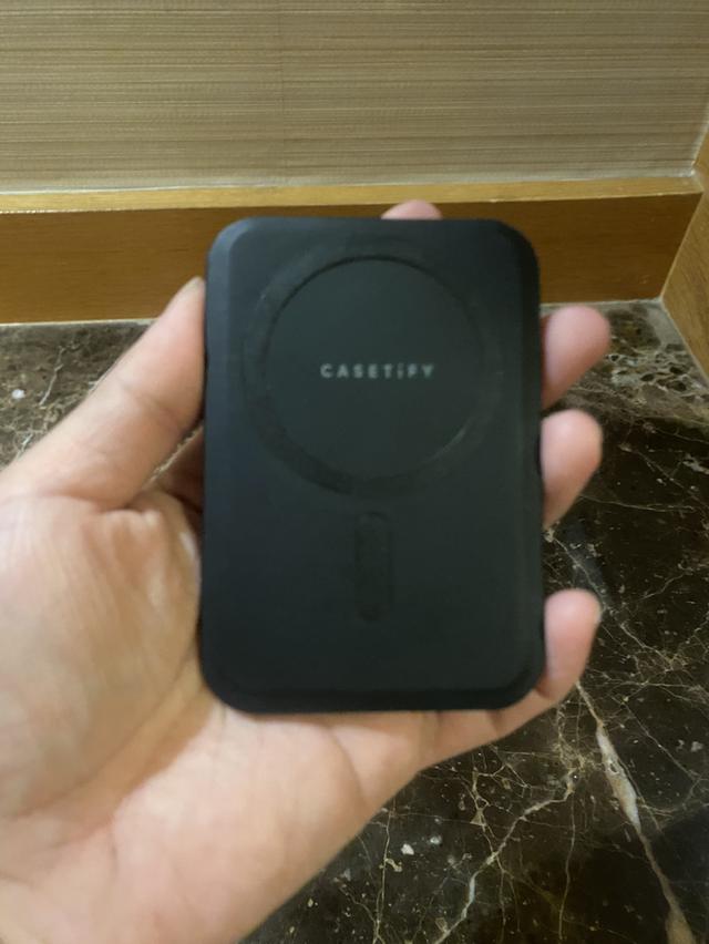 Casetify card holder  2