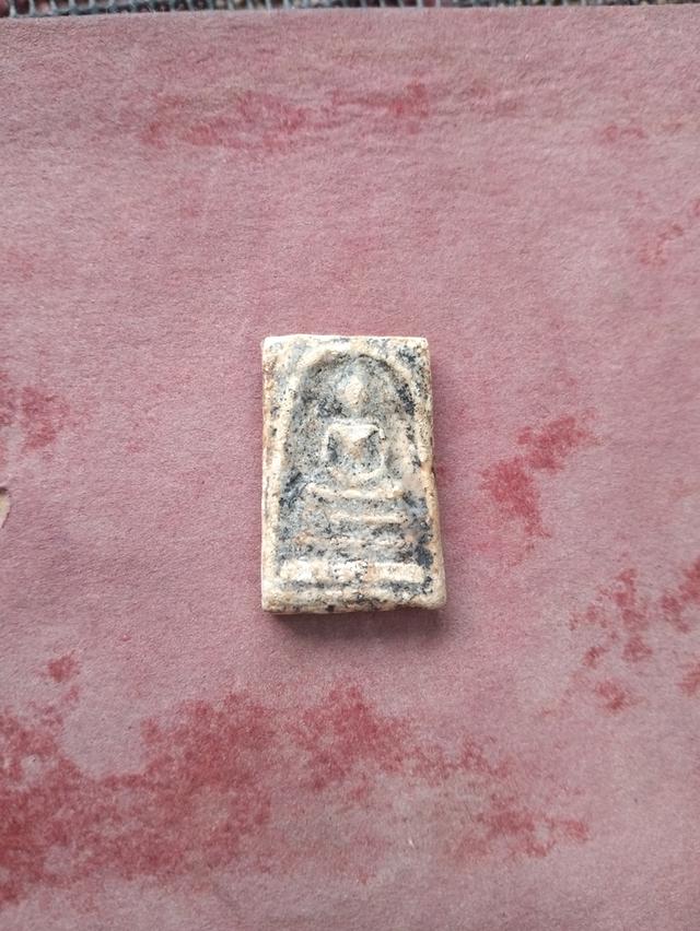 พระสมเด็จพิมพ์ใกญ่คราบกุเก่าถึงยุค