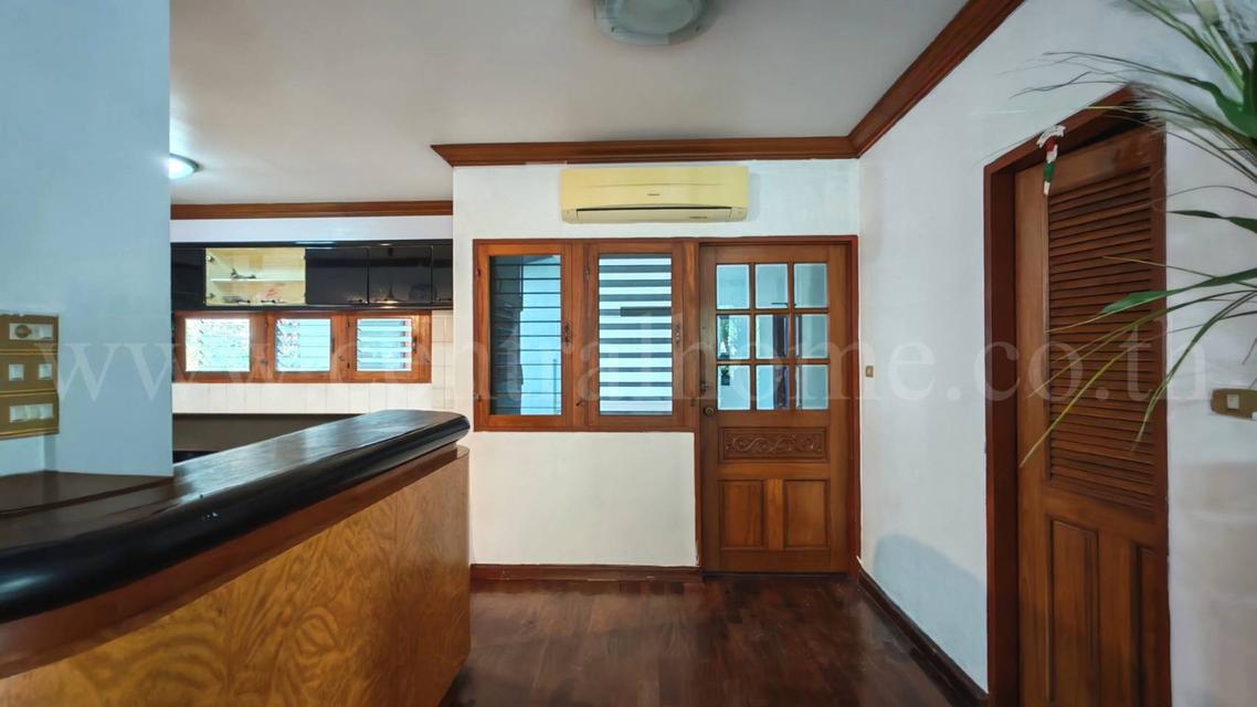 บ้านเดี่ยว ศรีเจริญวิลล่า หลังมุม ติดถนนเทพารักษ์ ใกล้ รพ.สินแพทย์ 16
