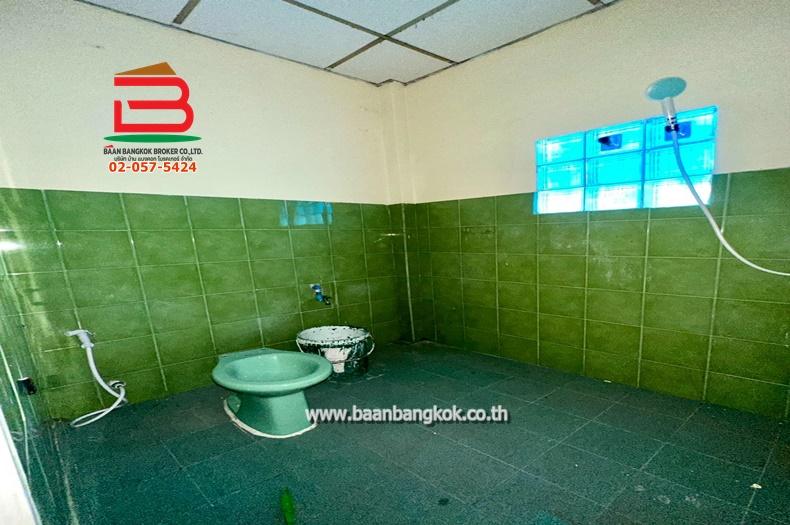 บ้านเดี่ยว หมู่บ้าน พรธิสาร 4 เนื้อที่ 32 ตรว. ถนนรังสิต-นครนายก ตำบลคลองหก อำเภอคลองหลวง จังหวัดปทุมธานี 6