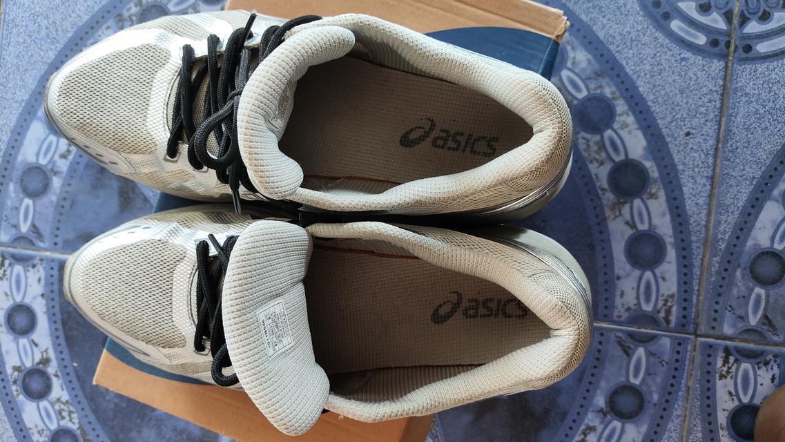 รองเท้า asics gel flux CN มือสอง