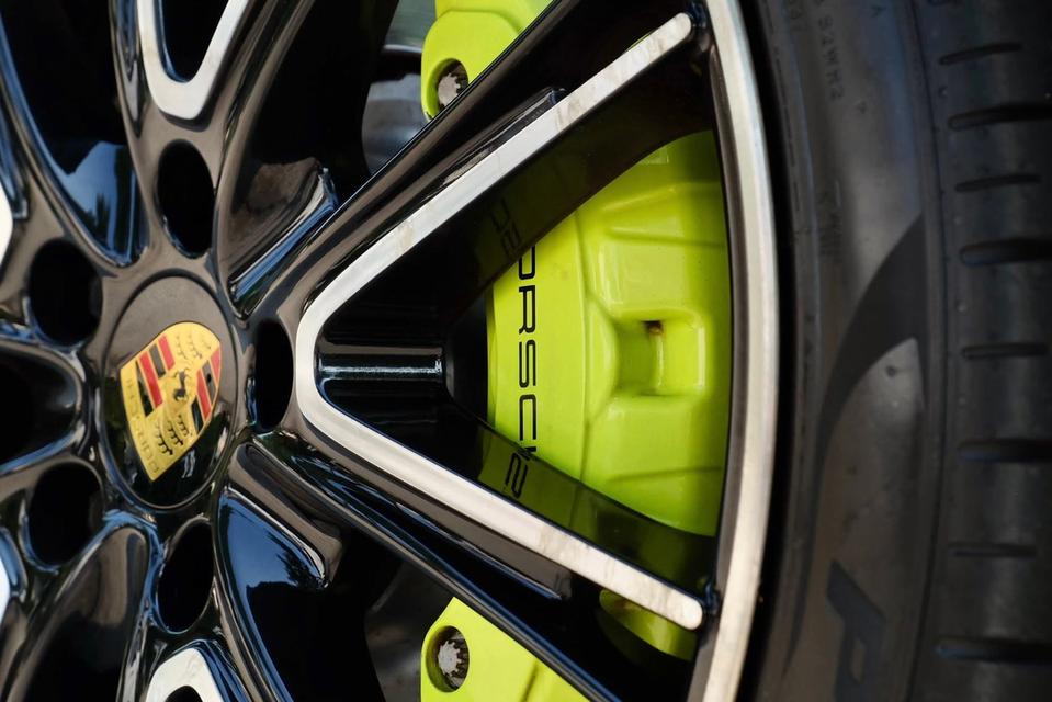 Porsche Panamera Sport Turismo 4 E-Hybrid รูปที่ 16