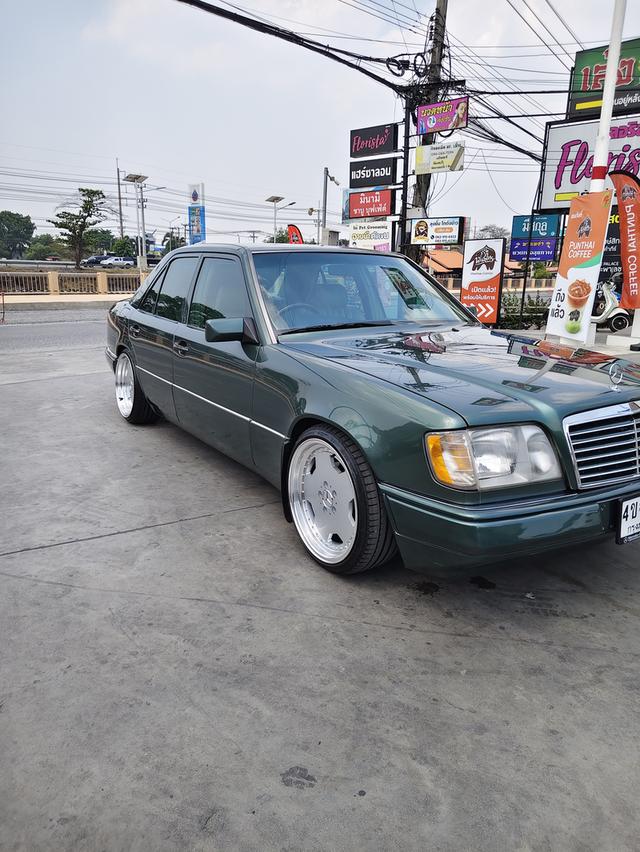 Mercedes Benz w124 e200 โค๊ด C ปี1995 ออโต้ ไม่แก๊ส ภาษี69 พร้อมใช้งาน จัดทรงมาแล้ว หล่อๆ ล้อ+ยางใหม่ 18" สนใจโทร 0983542445 ครับ รูปที่ 2