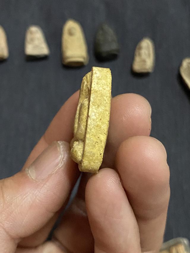 พระปิดตา หลวงพ่อคูณ รุ่นปลดหนี้ปี37