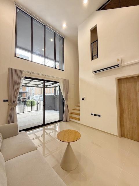 ให้เช่าทาวน์โฮม 3.5 ชั้น 210 ตร.ม. Shizen พัฒนาการ 32 หลังมุม ใกล้ ม.เกษมบัณฑิต 4