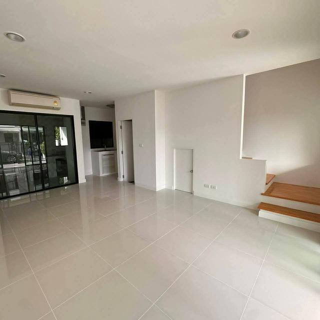 ขายทาวน์โฮม3ชั้นบ้านกลางเมืองนวมินทร์42 บ้านหลังมุม 4