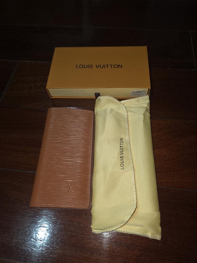 กระเป๋าสตางค์ LV เกรด A จำนวน 4 ใบ