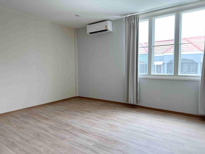 🏡 ขายทาวน์เฮ้าส์ 3 ชั้น 4 ห้องนอน 170 ตร.ม. ใกล้ MRT ห้วยขวาง รัชดา | ฟังก์ชันครบ พร้อมอยู่ เดินทางสะดวก 4