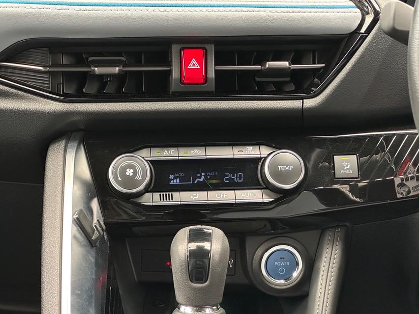 TOYOTA YARIS CROSS HEV Premium Luxury 1.5 2024 17