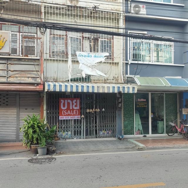 ขายตึกแถว 3 ชั้น ซ.เรวดี แยก 2 1