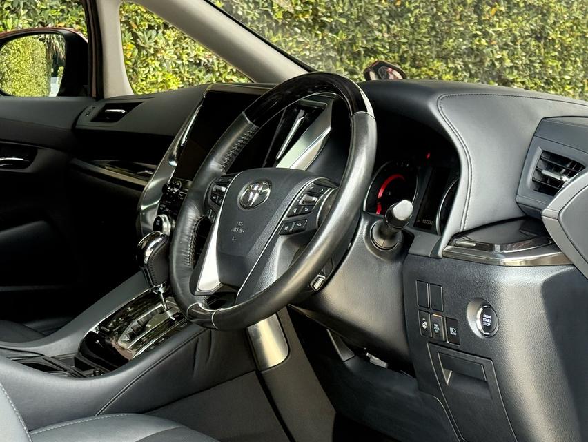 2019 TOYOTA ALPHARD SC PACKAGE รถมือเดียวออกป้ายแดง รถวิ่งน้อย เข้าศูนย์ตามระยะ รถไม่เคยมีอุบัติเหตุครับ 10