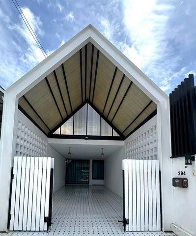 บ้านรีโนเวทพร้อมอยู่ ใกล้ตลาดไร่วนาสิน ซอยสยามคันทรีคลับ พัทยา