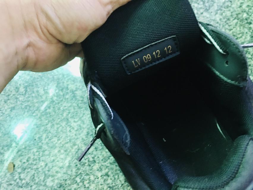 รองเท้าผ้าใบ LV trainer รูปที่ 2