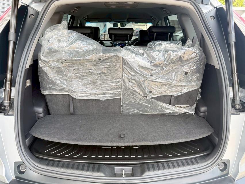 HONDA CRV 1.6E 2017 สีเทา 7 ที่นั่ง 17