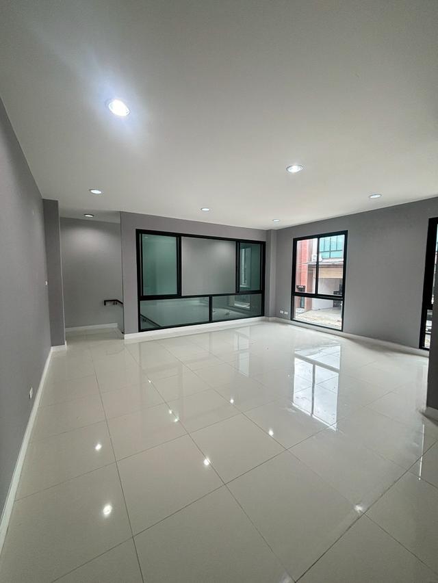 โฮมออฟฟิศ Warehouse ไชน่าทาวน์ ศาลายา 6