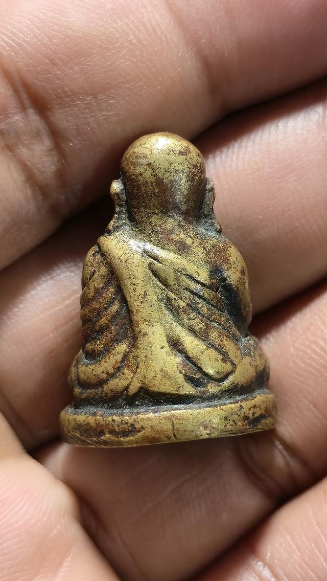 หลวงพ่อเงินพิมพ์นิยมบี 2