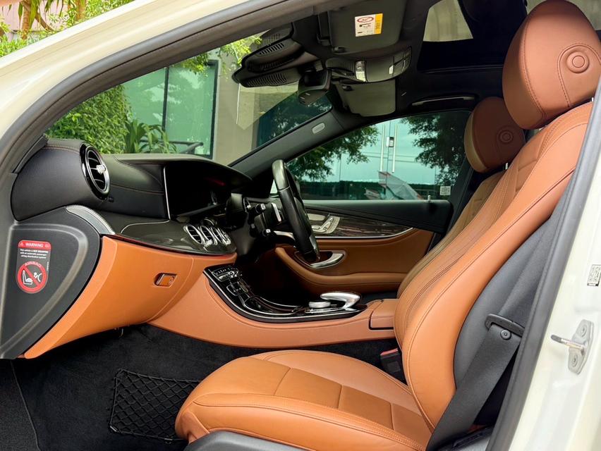 2018 BENZ E350e W213 AMG DYNAMIC รถมือเดียวออกป้ายแดง รถวิ่งน้อยเพียง 8X,XXX กม รถไม่เคยมีอุบัติเหตุครับ 13