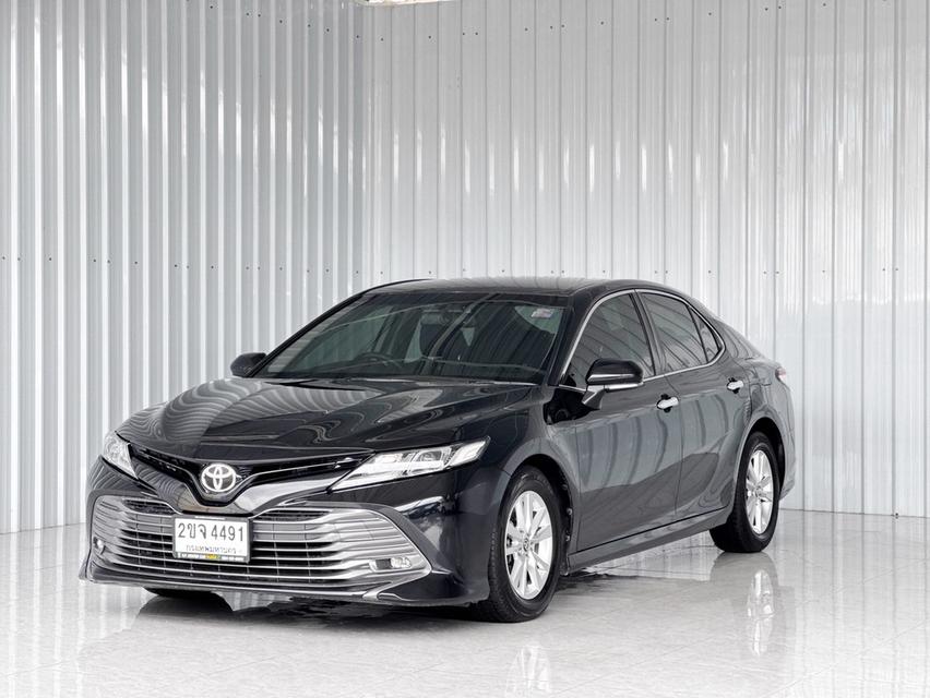 มือเดียว Camry 2.0G ภายในสีดำ