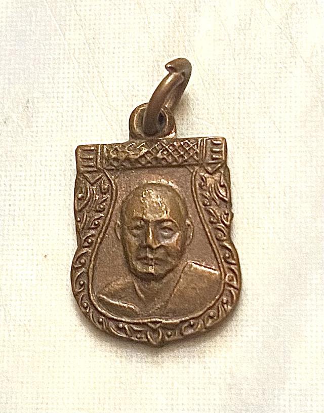 หลวงพ่อเงิน วัดดอนยายหอม 3