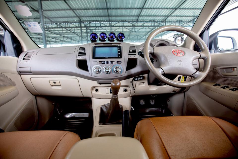 Toyota Vigo Double Cab 4 ประตู 3.0E ดีเซล เกียร์ ธรรมดา ปี 2006 สีขาว  15