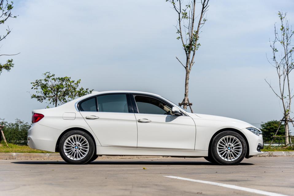 BMW 320 F30 2.0 LUXURY 4