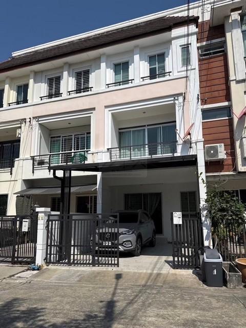 ให้เช่าโฮมออฟฟิศ 3 ชั้น 261 ตรม. บ้านกลางเมืองรอยัลโมนาโค ศรีนครินทร์ 24 ใกล้ MRT สายสีเหลือง 1