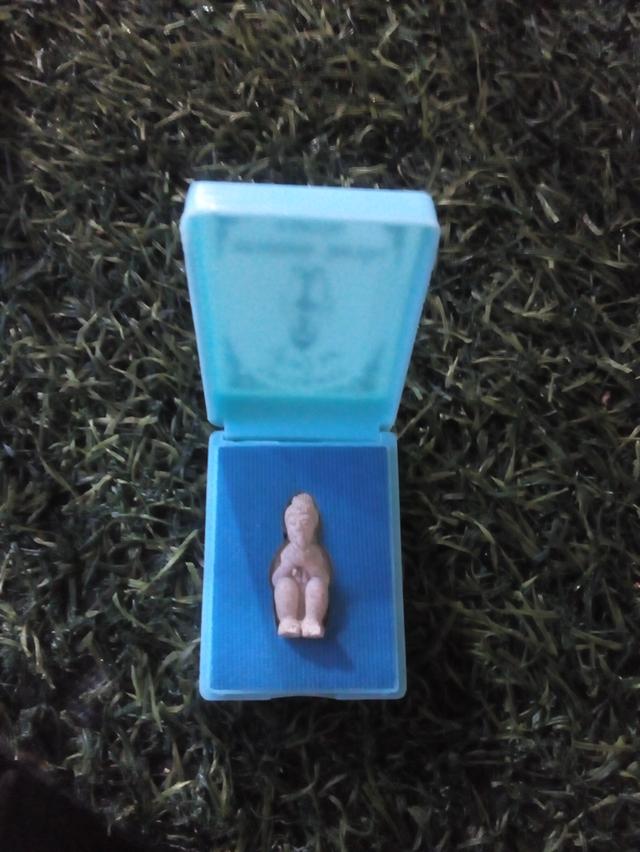 กุมารดูดรกหลวงพ่อแช่มวัดตาก้อง