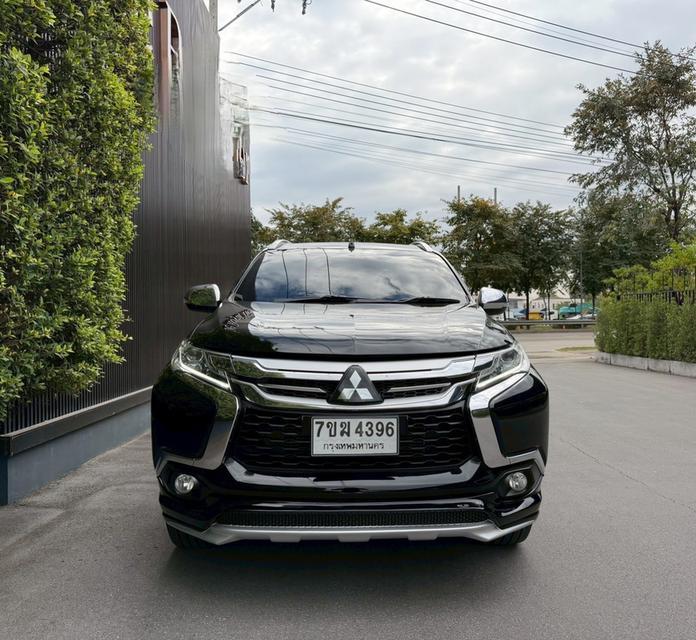 Mitsubishi Pajero 2.4GT ปี17