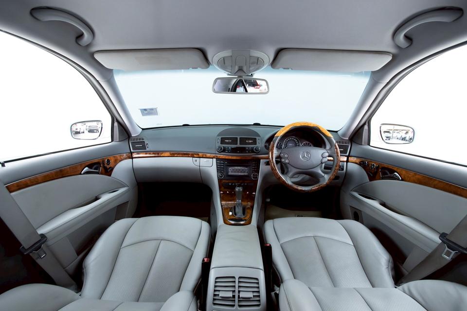 MERCEDES-BENZ E-CLASS E200 NGV W211 2009  9
