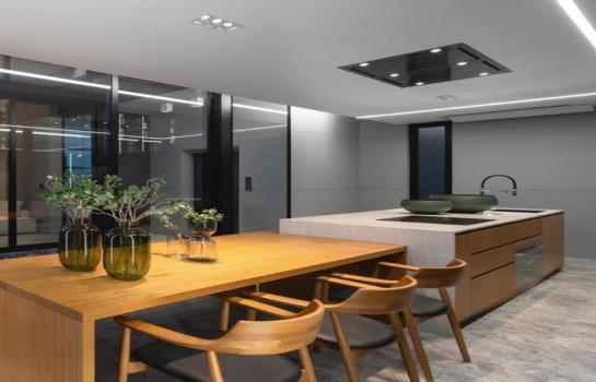 ขายบ้านเดี่ยว 5 ชั้น 55 สาธร ตั้งอยู่ใจกลางเมืองสาทร ซอย 15 เพียงไม่กี่ก้าวถึงสถานี BTS สุรศักดิ์ พื้นที่ใช้สอย 460 ตร.ม.3 ห้องนอน , 4 ห้องน้ำ 10