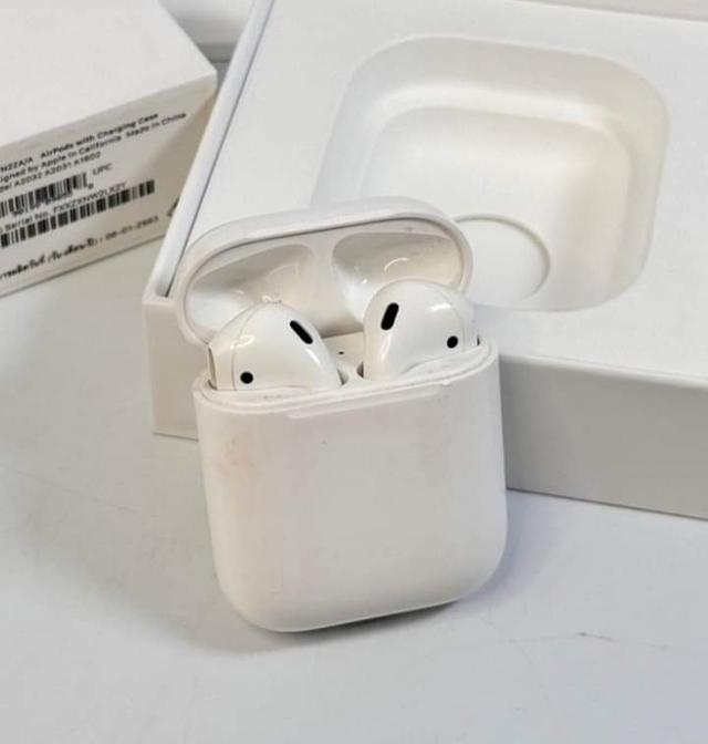 AirPods 2nd Generation 3
