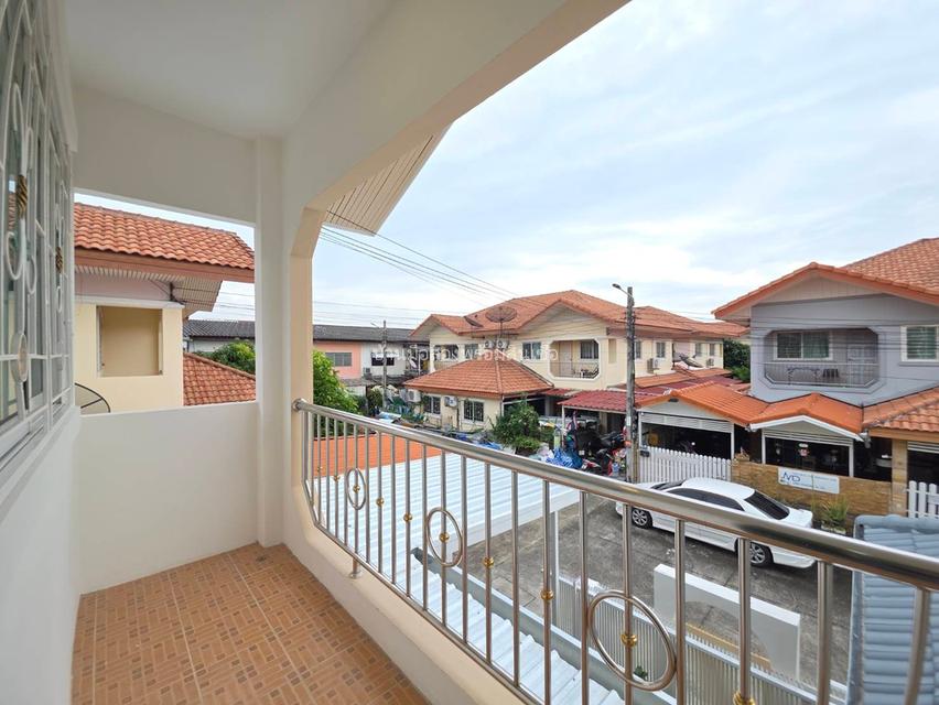 หมู่บ้านเอกวิน ถนนเลียบคลองสอง 17