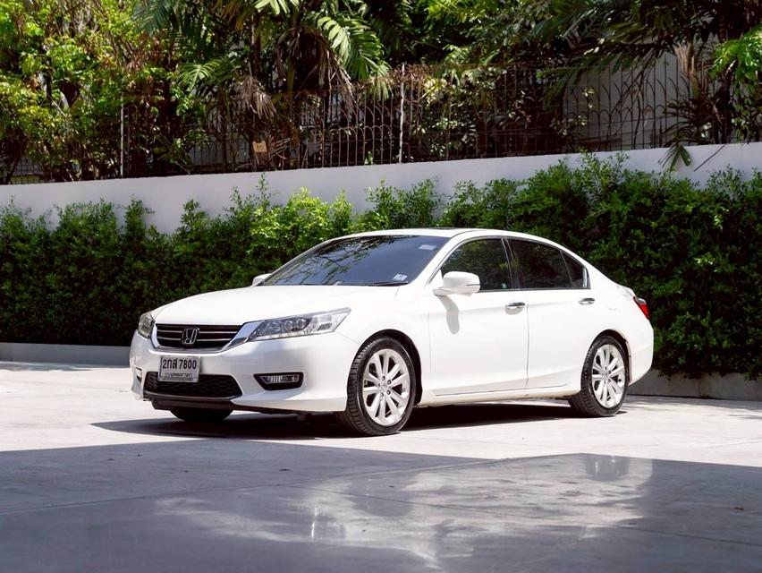 Honda Accord 2.4 Tech ปีจด 2014 ประกันเครื่องเกียร์3ปี / 30,000 km.