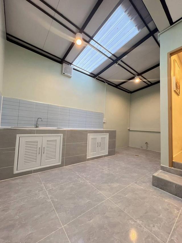 หมู่บ้านรสสุคนธ์  ซอยวัดลาดปลาดุก บางบัวทอง ทาวน์เฮ้าส์ 2 ชั้น  ถนนเมนกว้างหลังบ้านไม่ชนใคร ตกแต่งใหม่พร้อมเฟอร์นิเจอร์  ติดถนนลาดปลาดุกเพียง30เมตร 8