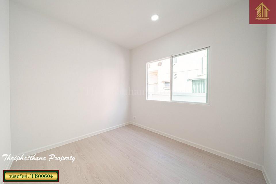 ไลฟ์ บางกอก บูเลอวาร์ด วงแหวน-พระราม 9 8